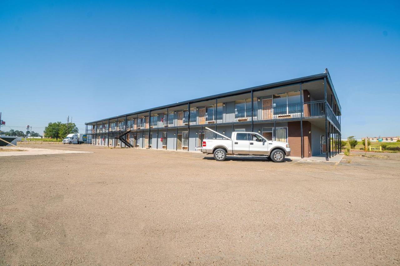 Comfort By Oyo East, Ar I-30 Hotel Texarkana