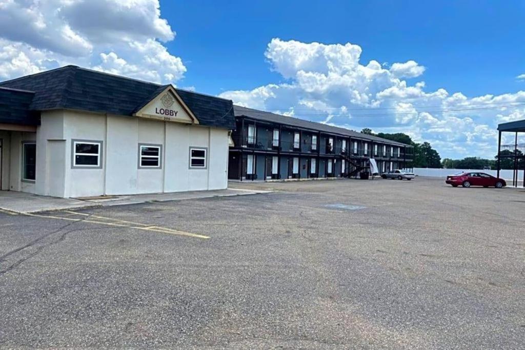 Hotel Comfort By Oyo East, Ar I-30